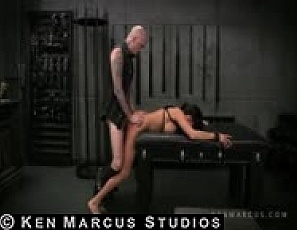 ariella_devon_01